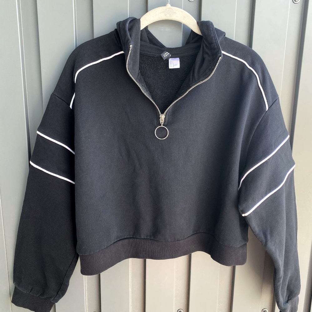 H&M Drop Sleeve Half Zip Jacket Black Large Gen Y Gen Z